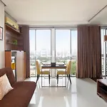 Stay With Felicia, Retired. 60Sqm 1Br Apt
