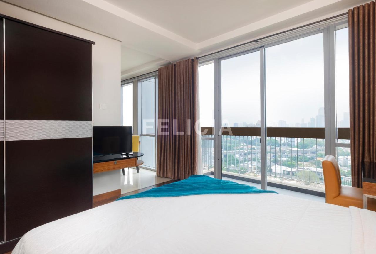 With Felicia, Retired. 60sqm 1br * Jakarta